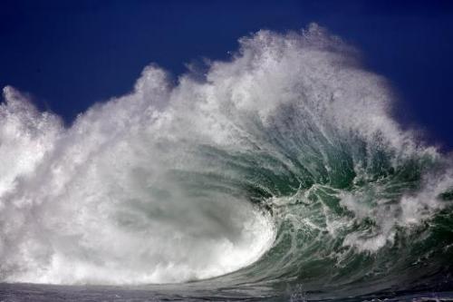 strong waves